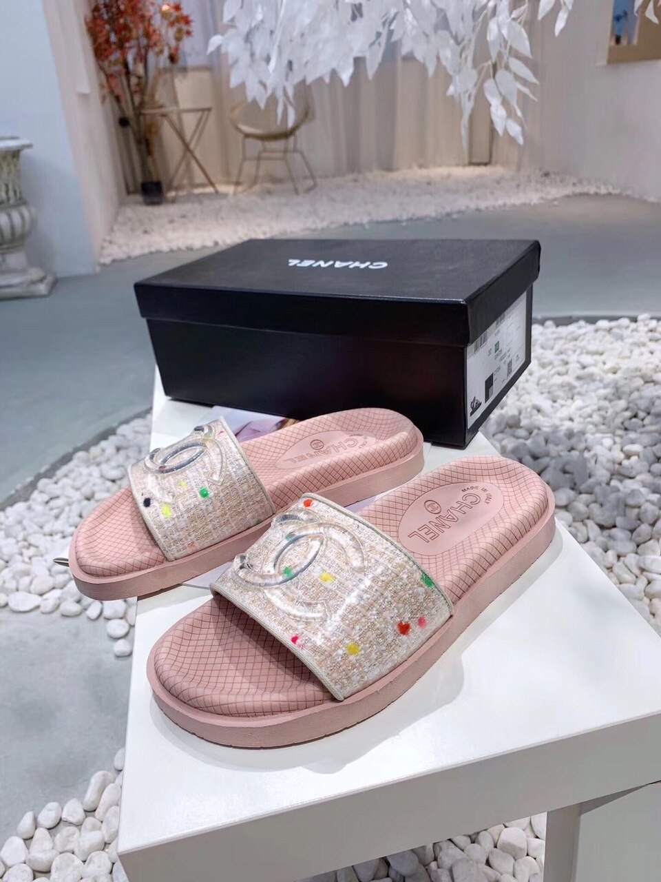 Chanel Pool Slide Sandals Rubber/Tweed Spring/Summer Collection Pink