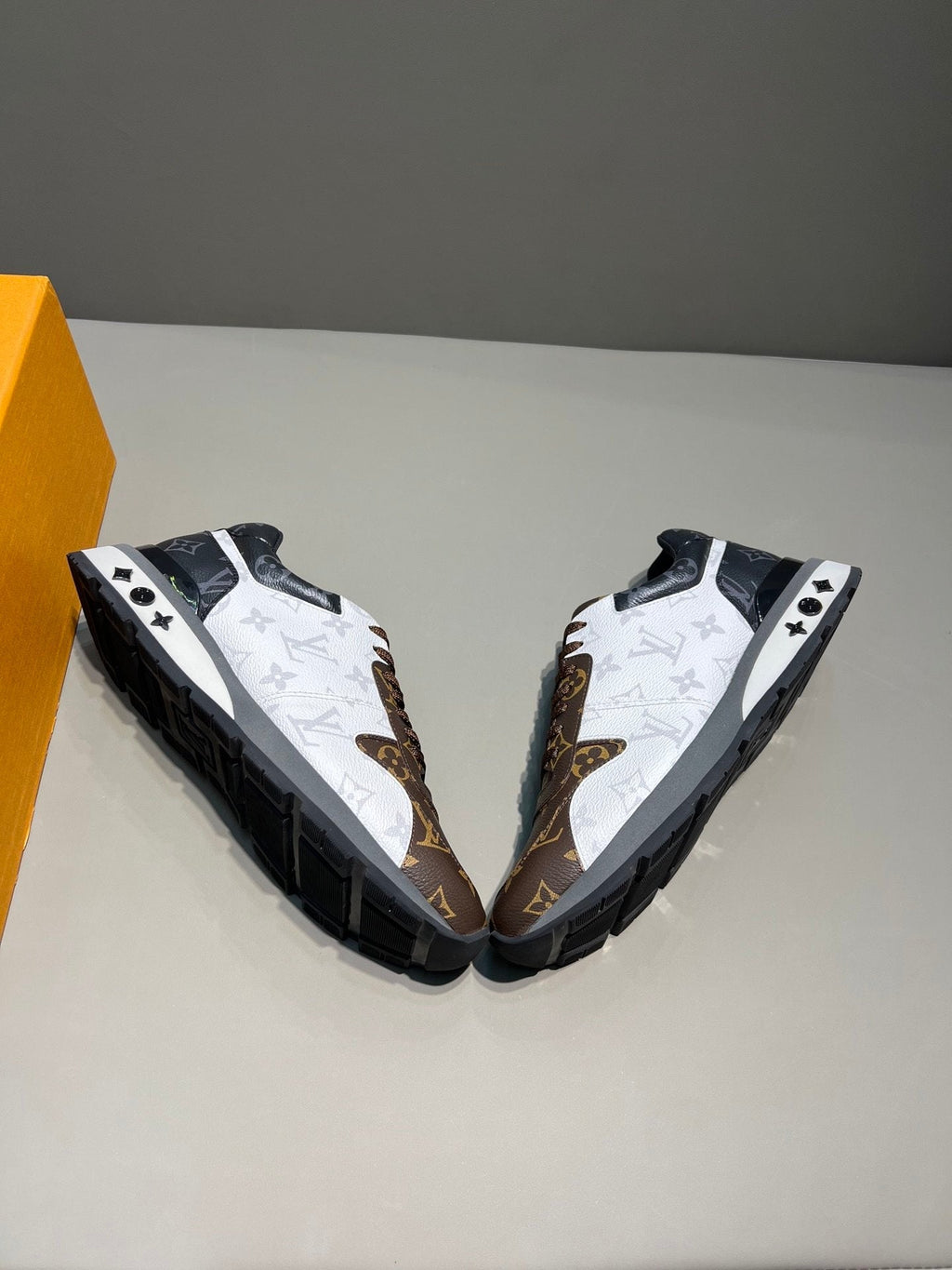 Louis Vuitton Trainer Sneaker