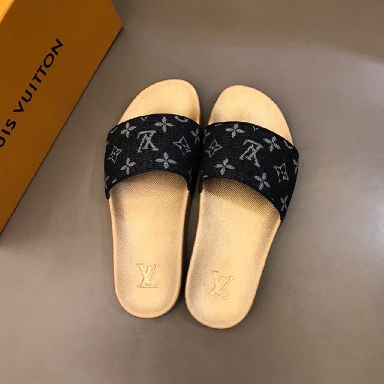 Louis Vuitton Mens Sandals Denim Canvas Spring/Summer Collection Black
