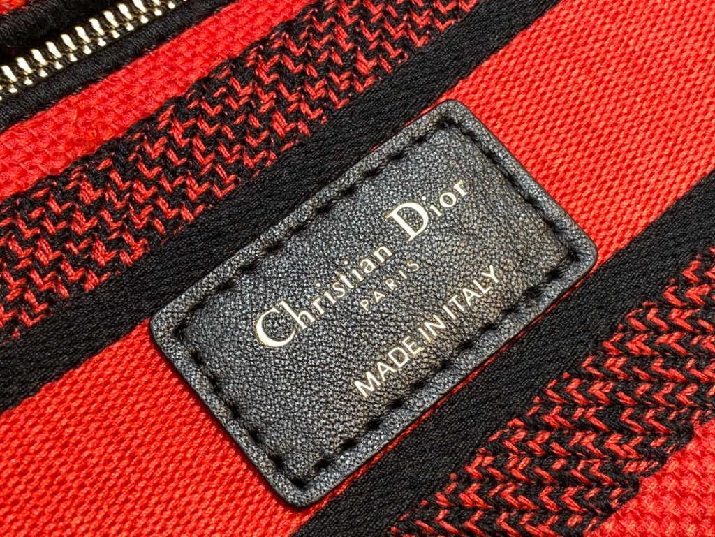 Christian Dior Medium Lady Dior Bag 24cm