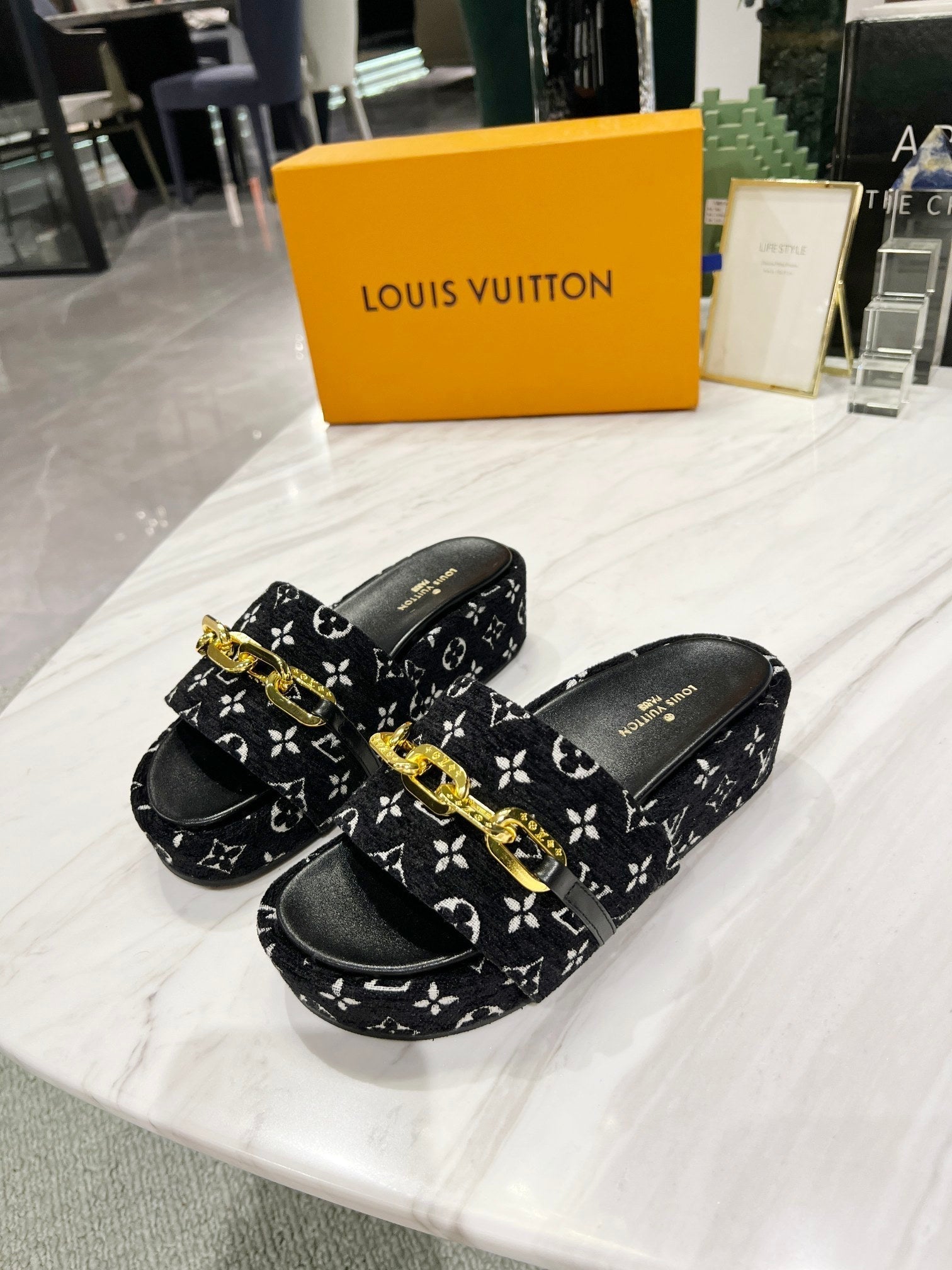 Louis Vuitton Jumbo Flatform Mule Black