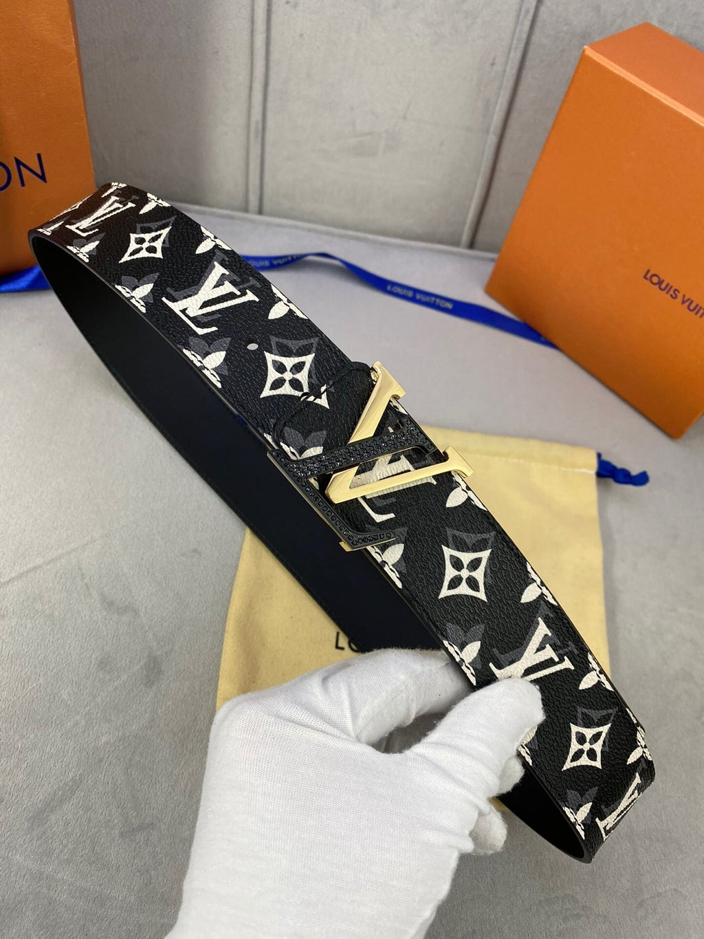 Louis Vuitton Initiales Reversible