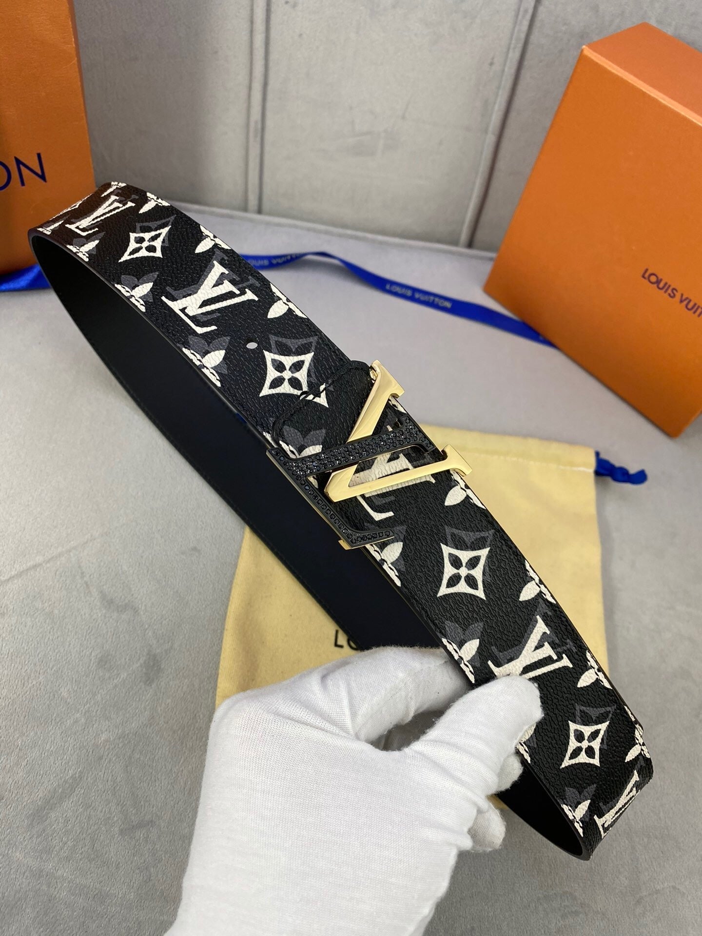 Louis Vuitton Initiales Reversible