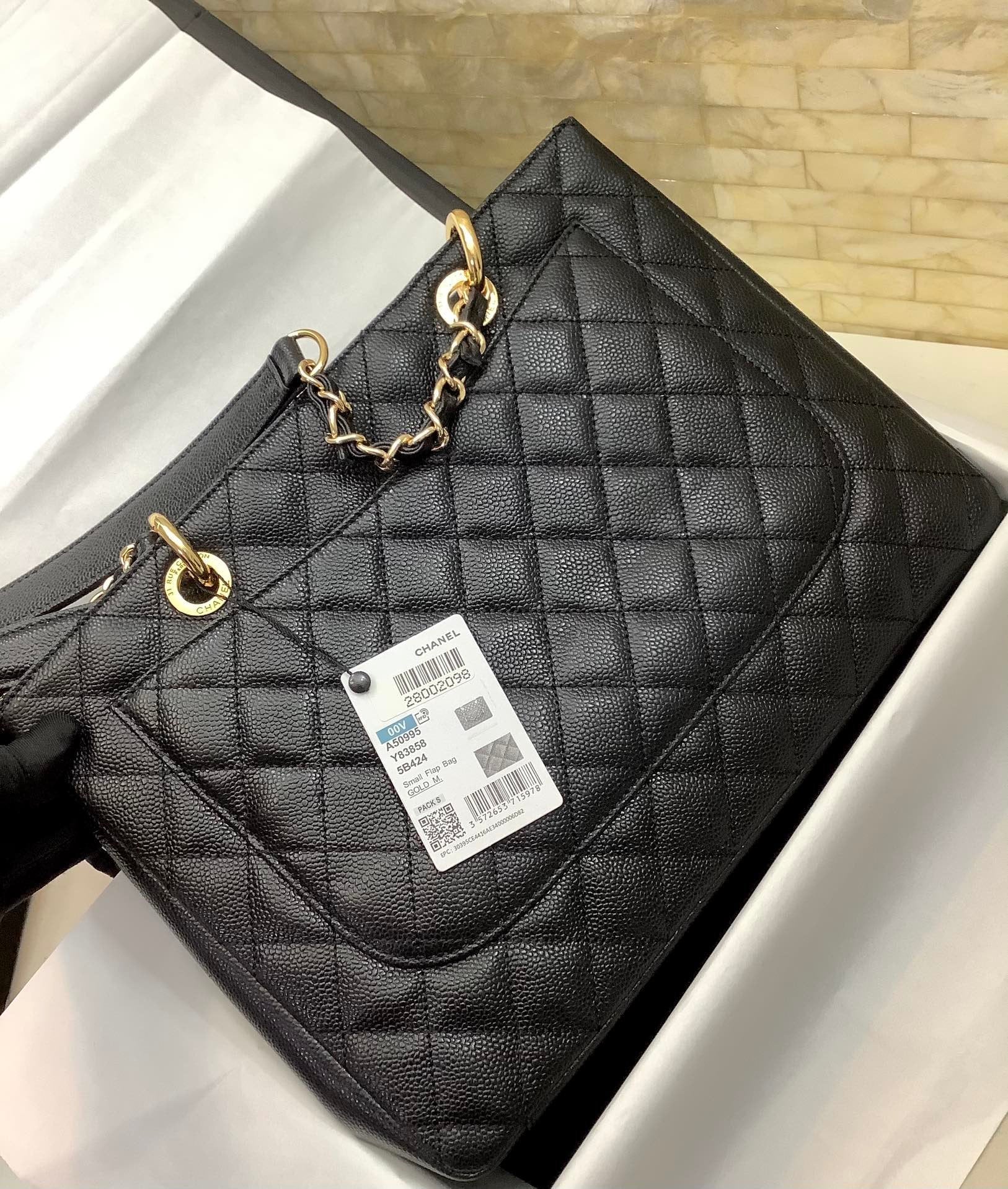 Chanel Classic Tote Bag Gold Hardware 34cm Black