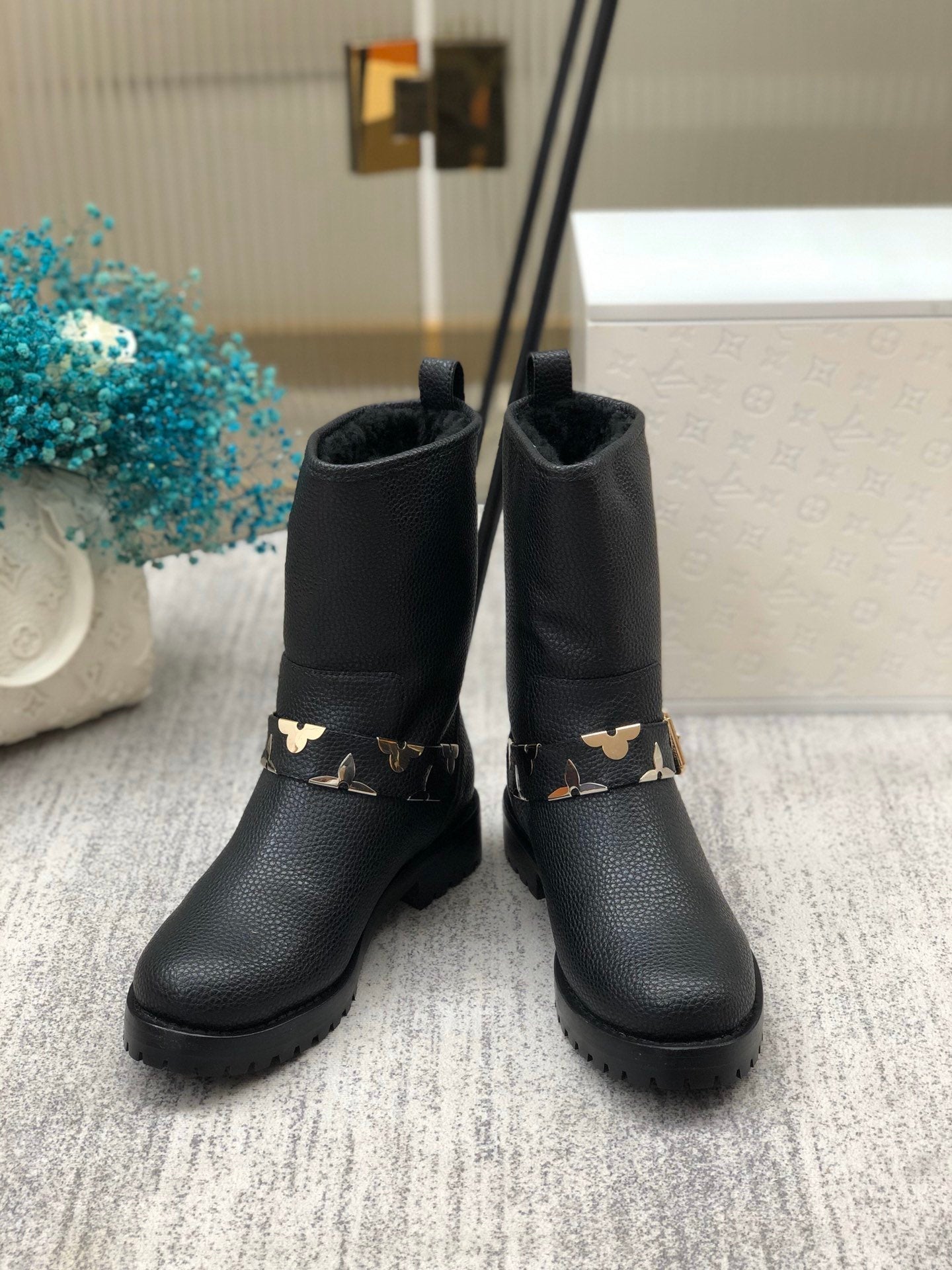 Louis Vuitton Discovery Flat Ankle Boot Black