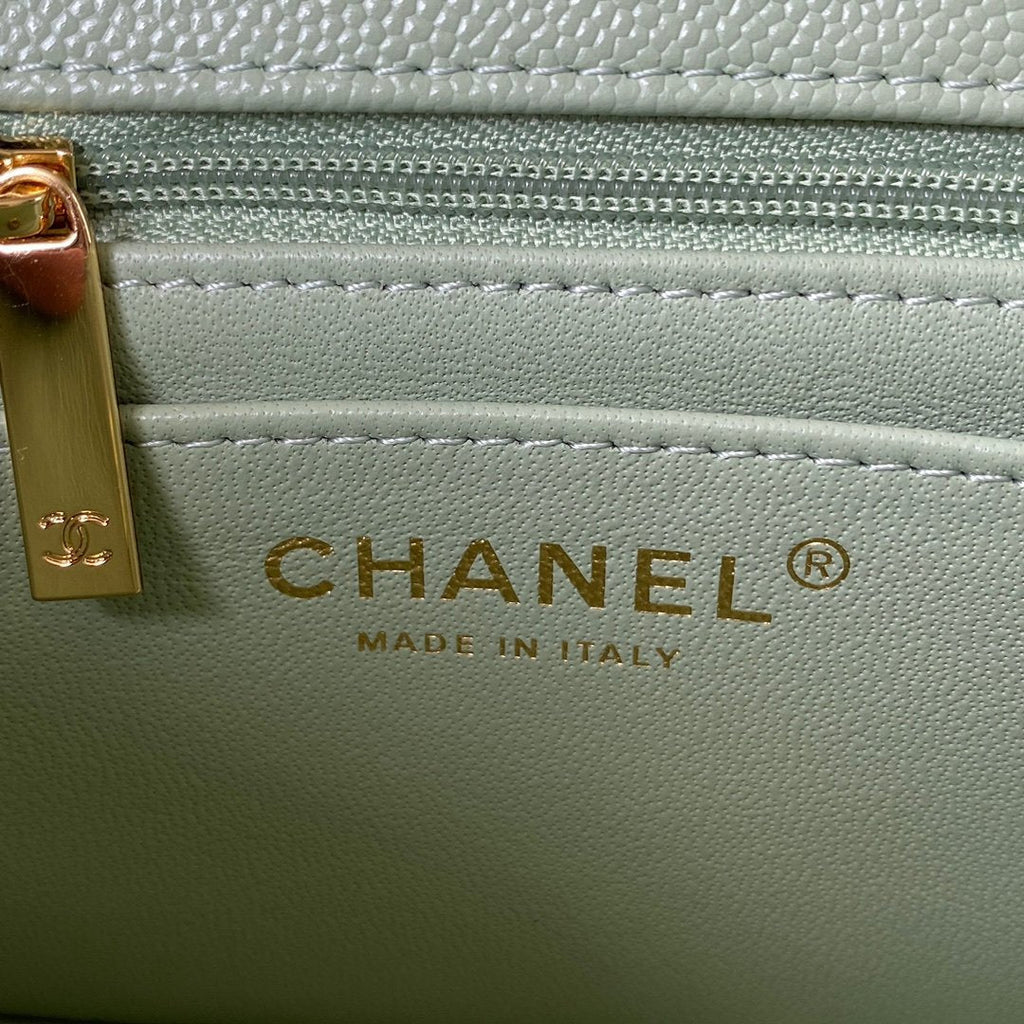 Chanel Mini Classic Flapbag 20cm