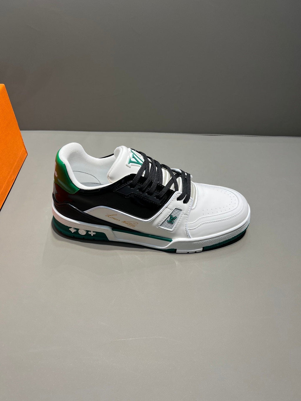 Louis Vuitton Trainer Sneaker