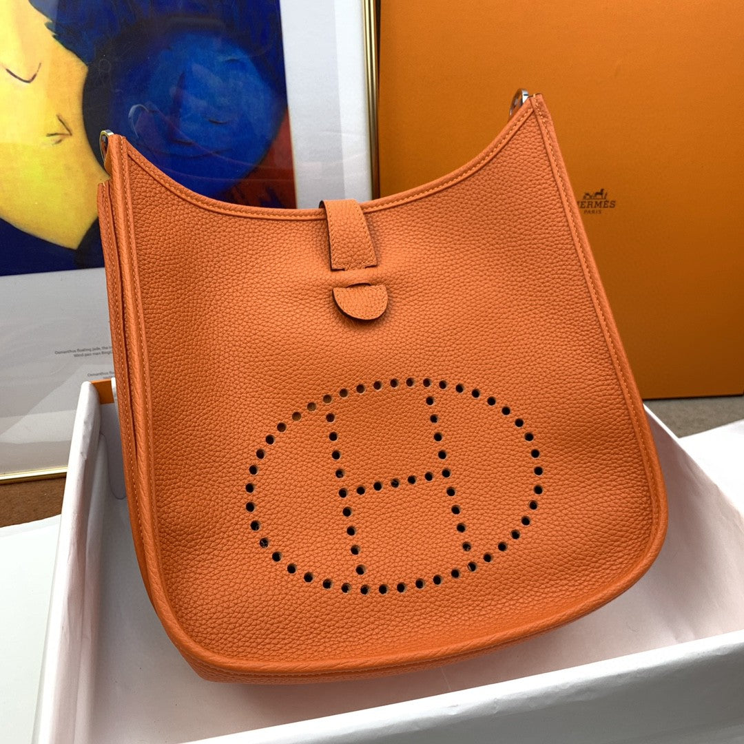 Hermes Evelyne III 30cm