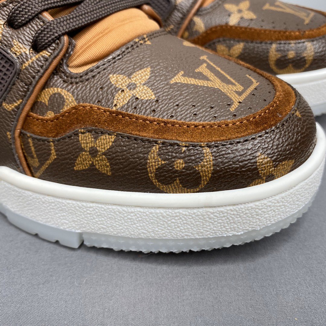 Louis Vuitton Trainer Sneaker