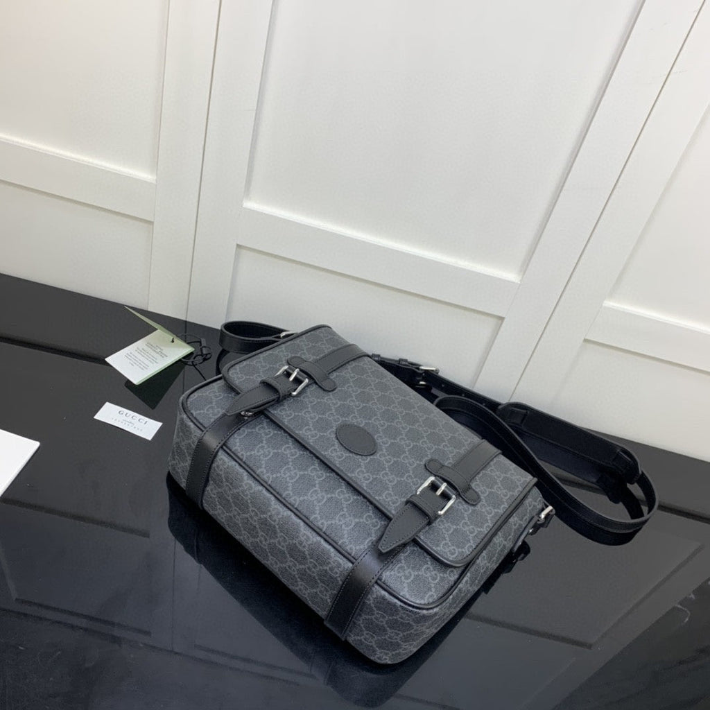 Gucci Messenger Bag 28cm Black