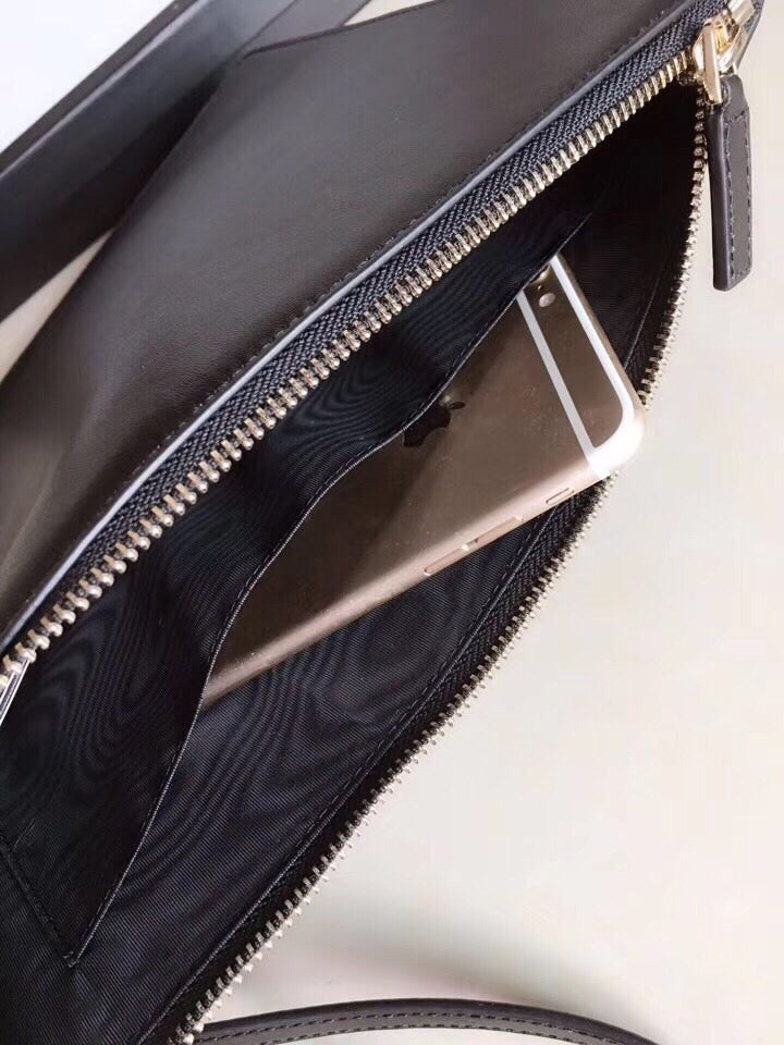 Gucci Marmont Pouch
