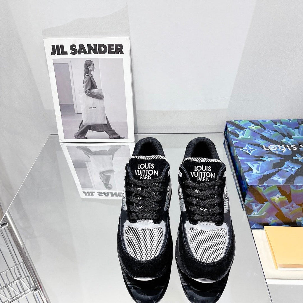 Louis Vuitton Run Sneaker Black