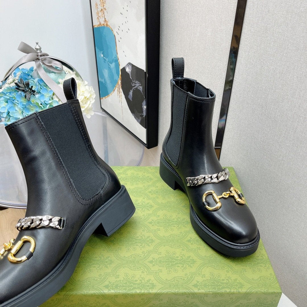 Gucci Ankle Chelsea Boots With Chain Black