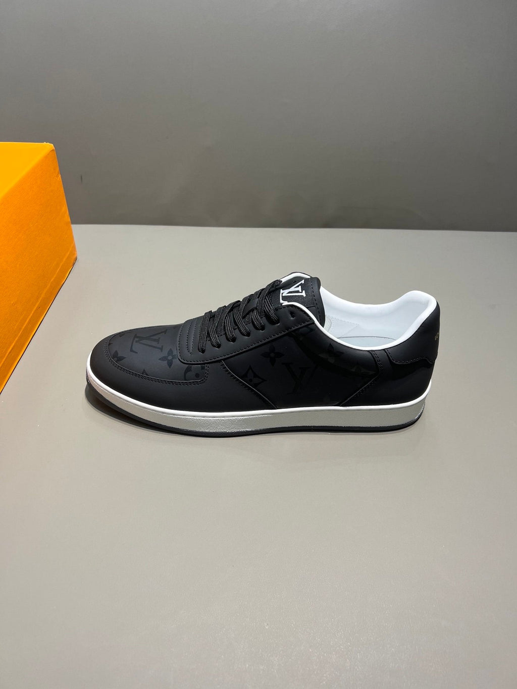 Louis Vuitton Trainer Sneaker