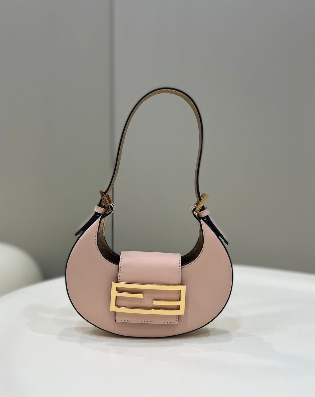 Fendi Cookie 19cm Pink
