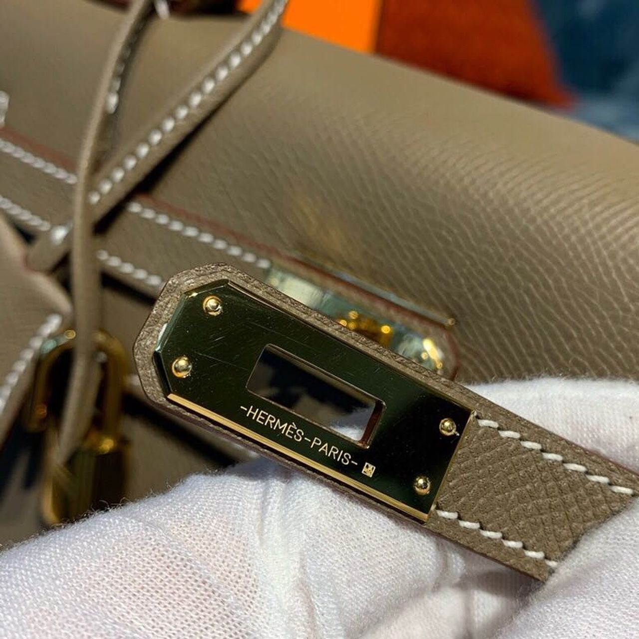 Hermes Kelly 25cm Epsom Bag Semi-Handstitched Gold Hardware, Etoupe
