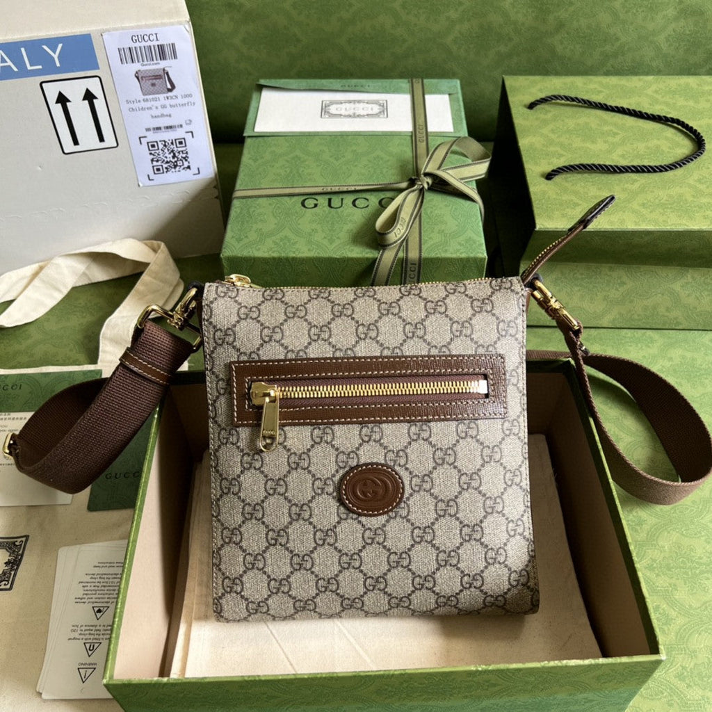 Gucci Supreme Messenger Bag 24cm Brown