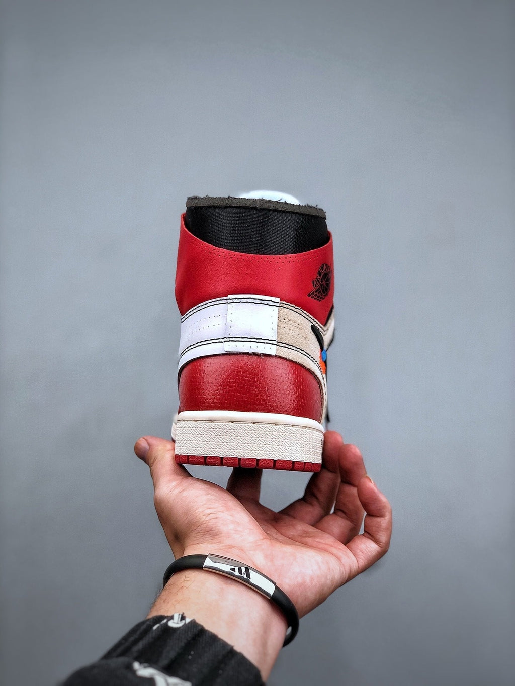 Nike Air Jordan 1 Retro High Off-White Chicago