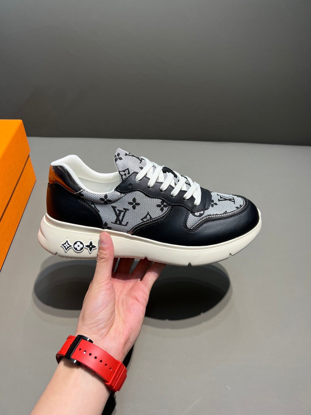 Louis Vuitton Trainer Sneaker