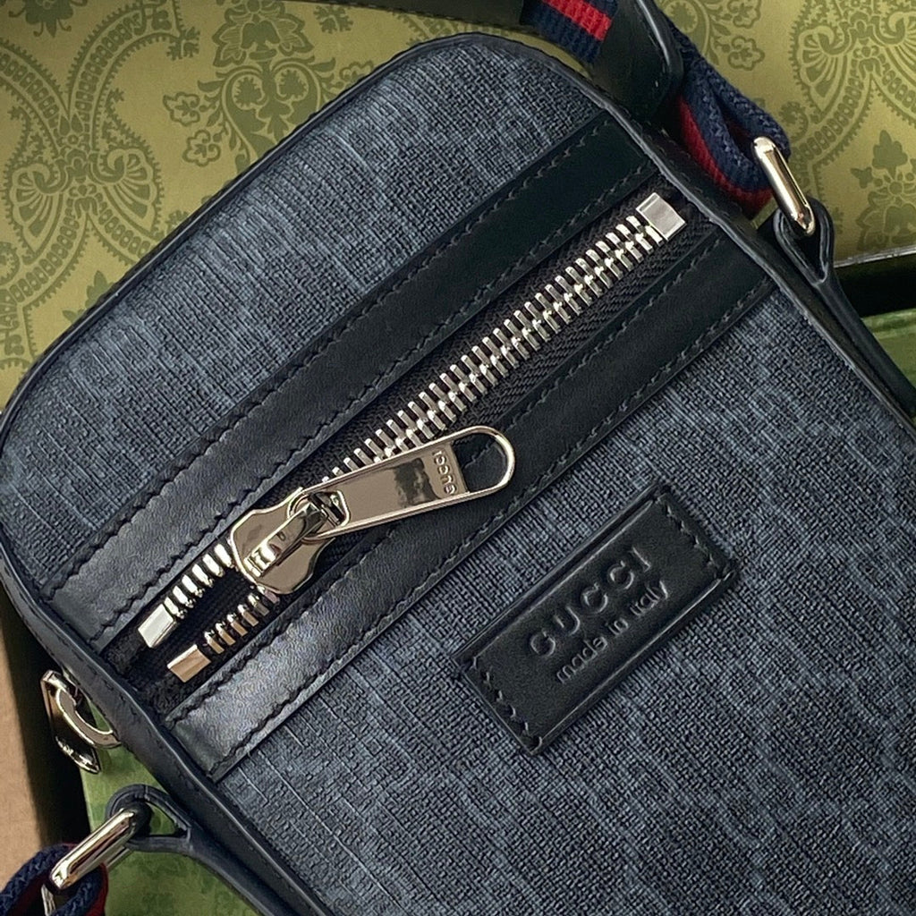 Gucci GG Messenger Bag 18cm Black