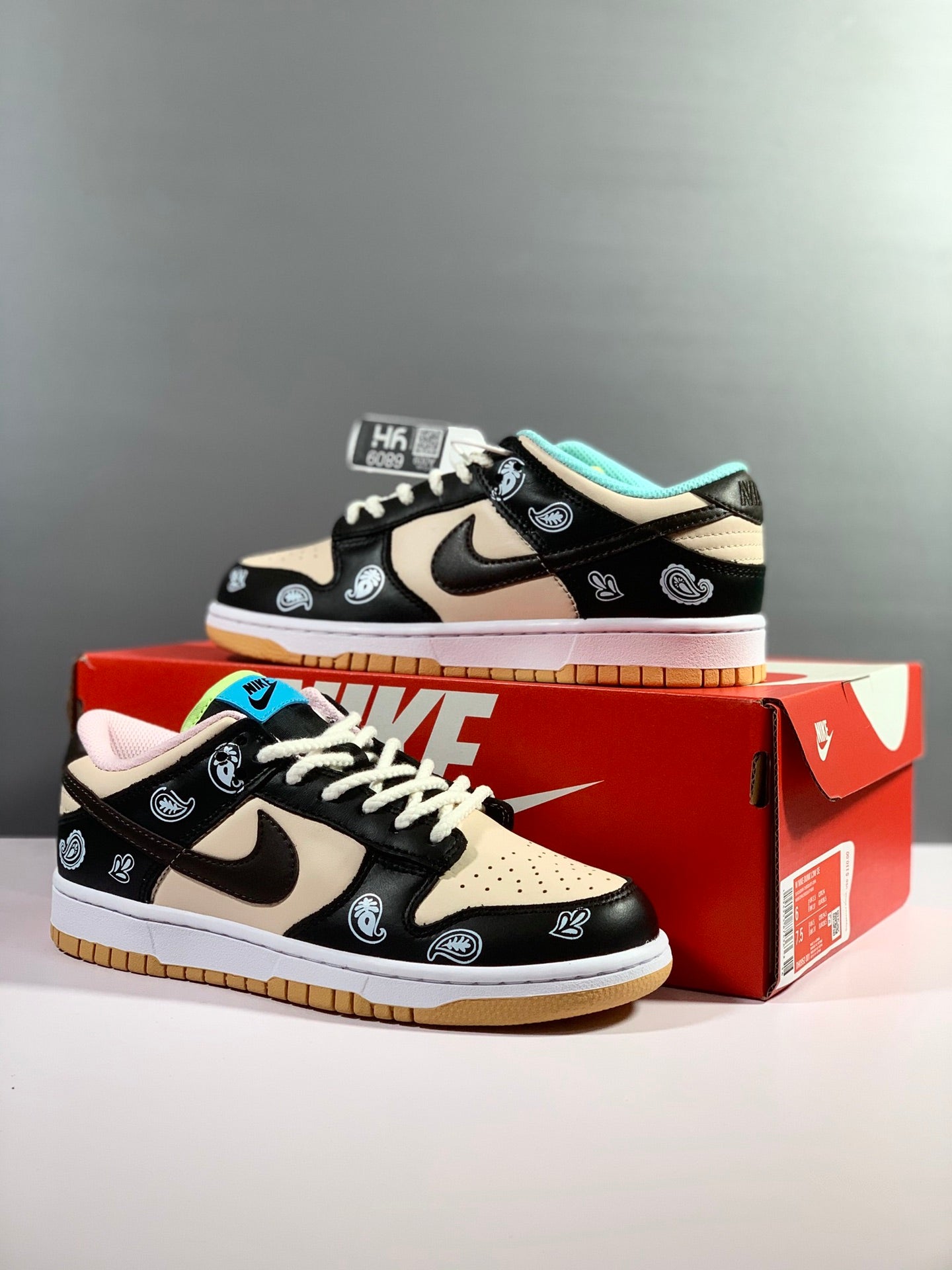 Nike SB Dunk Low Top