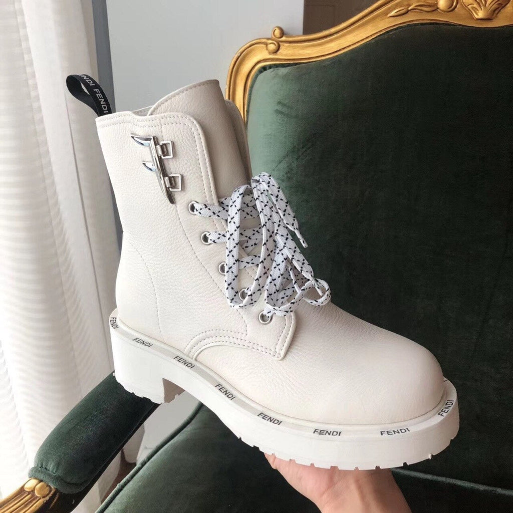 Fendi FFreedom Lace-Up Biker Combat Boots Grained Calfskin Leather Fall/Winter 2020 Collection, White