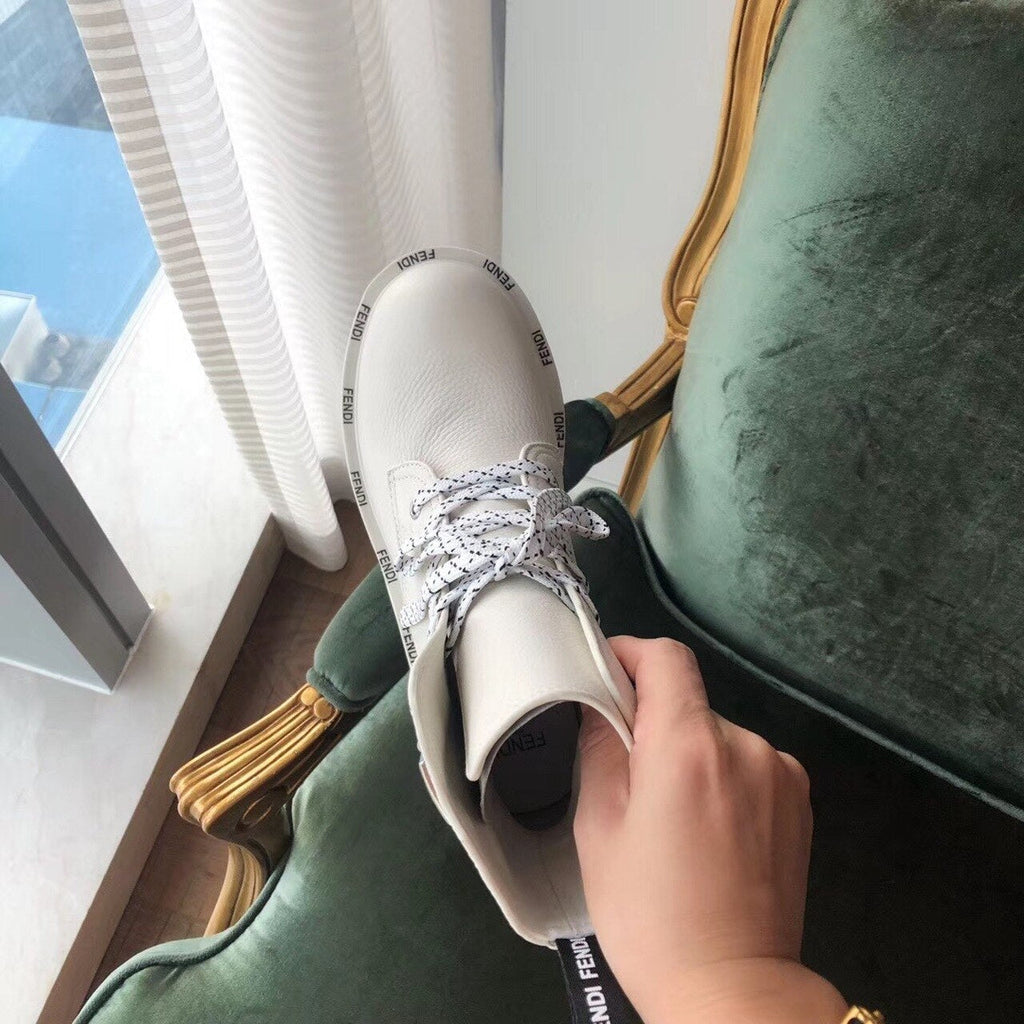 Fendi FFreedom Lace-Up Biker Combat Boots Grained Calfskin Leather Fall/Winter 2020 Collection, White