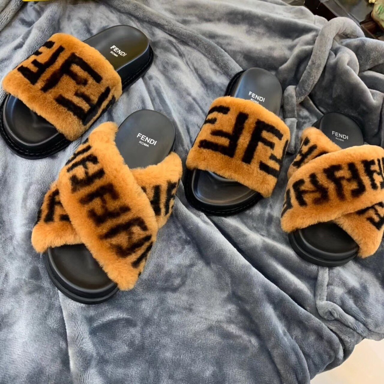 Fendi Shearling FF Logo Leather & Dyed Shearling Fur Slides Fall/Winter 2019 Collection, Black/Brown