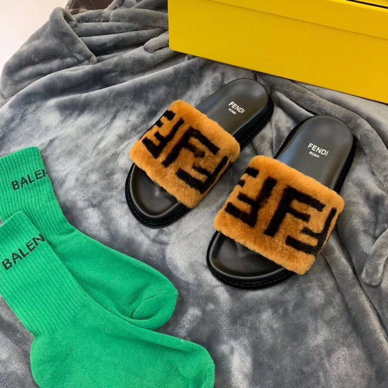 Fendi Shearling FF Logo Leather & Dyed Shearling Fur Slides Fall/Winter 2019 Collection, Black/Brown