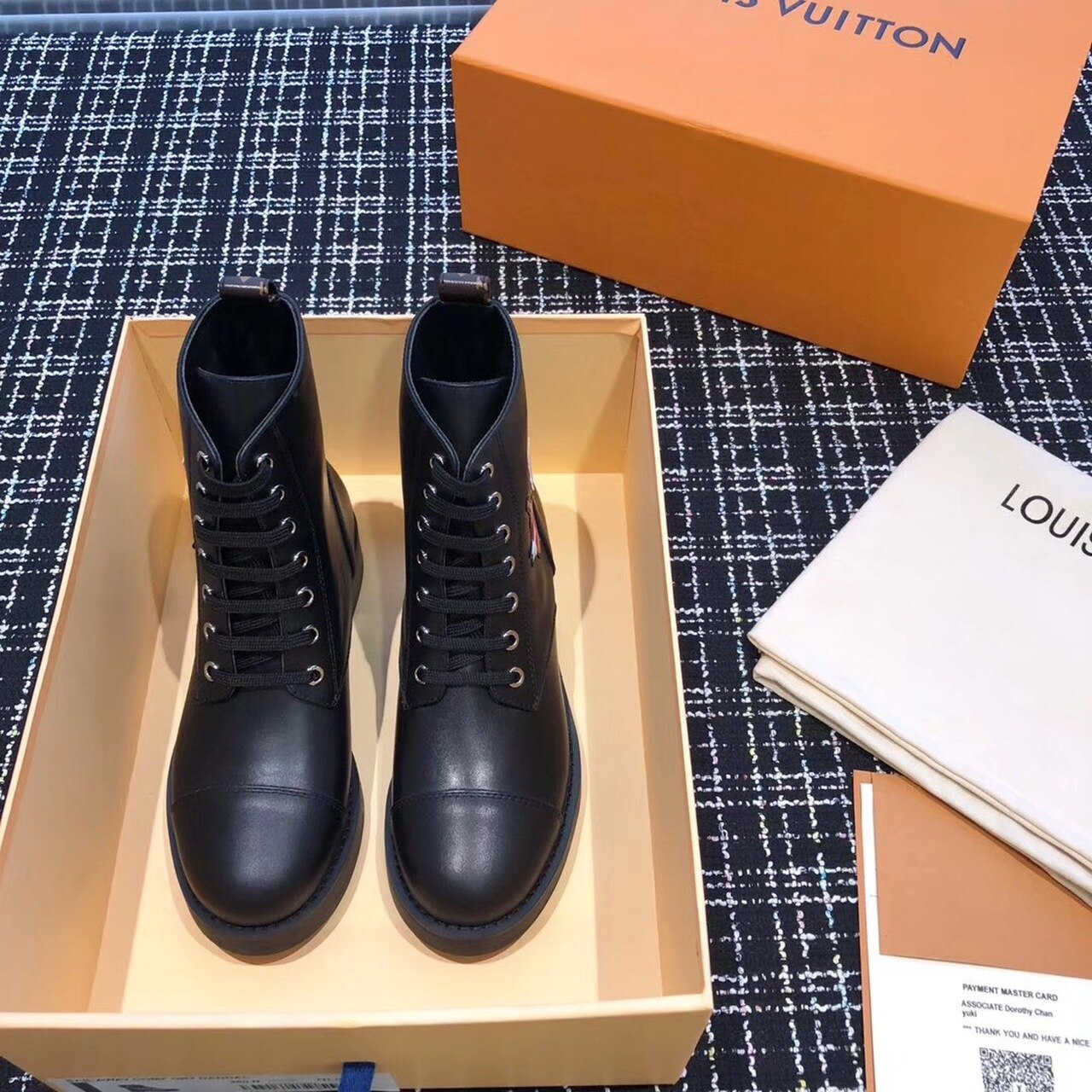 Louis Vuitton Wonderland Flat Ranger Heart Print Calfskin Leather Fall/Winter Collection Black