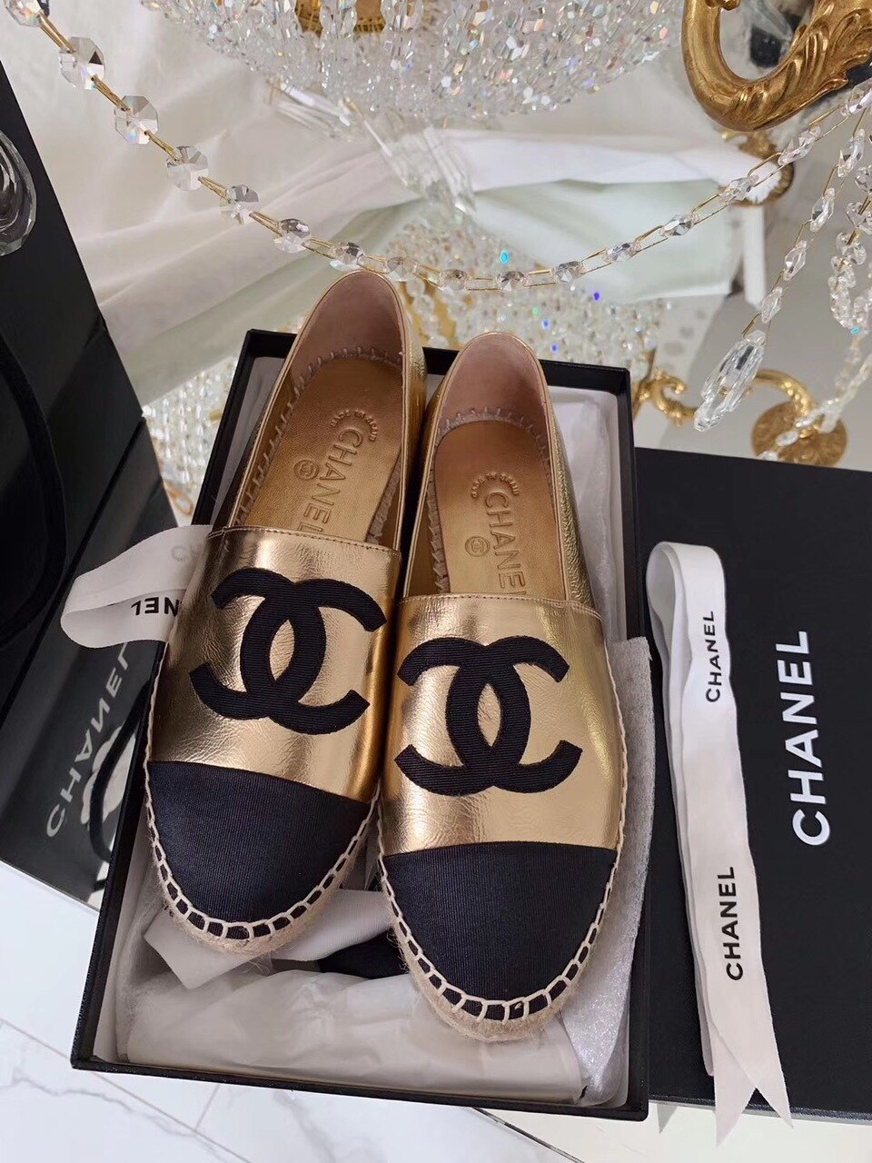 Chanel Espadrilles Calfskin Leather Pre-Fall/Winter Collection Gold/Black
