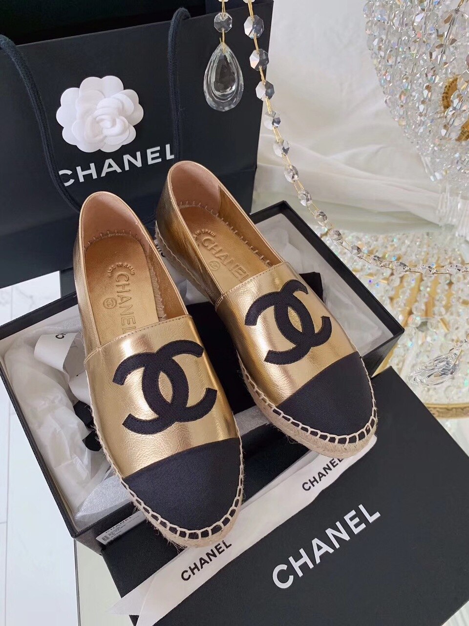Chanel Espadrilles Calfskin Leather Pre-Fall/Winter Collection Gold/Black