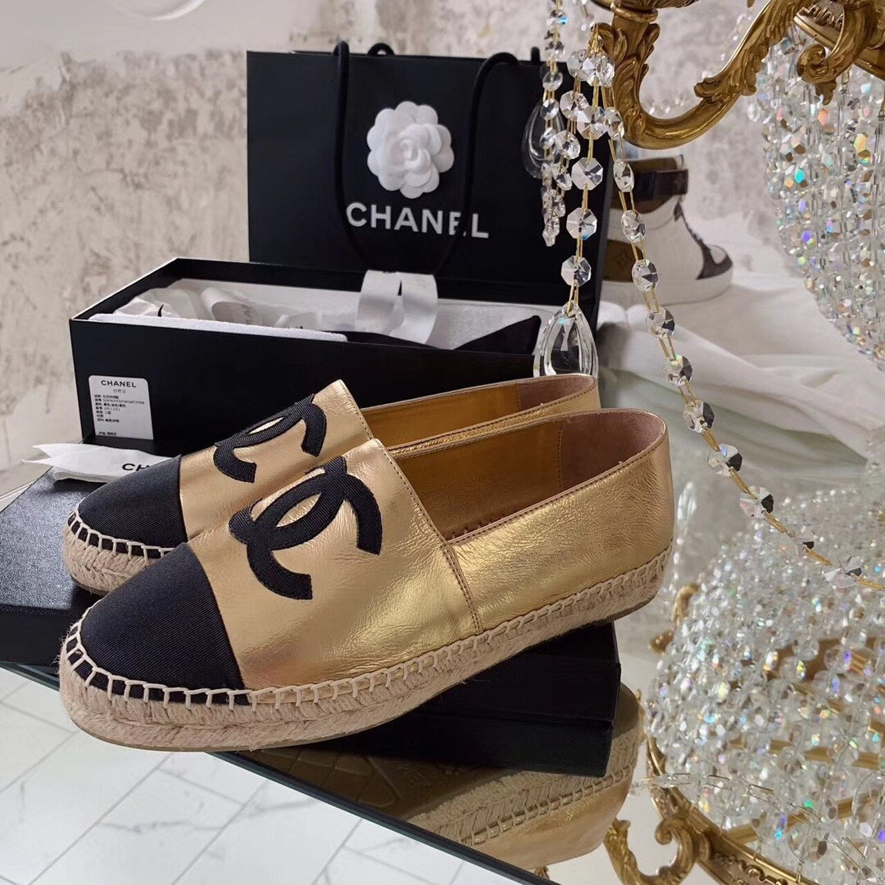 Chanel Espadrilles Calfskin Leather Pre-Fall/Winter Collection Gold/Black