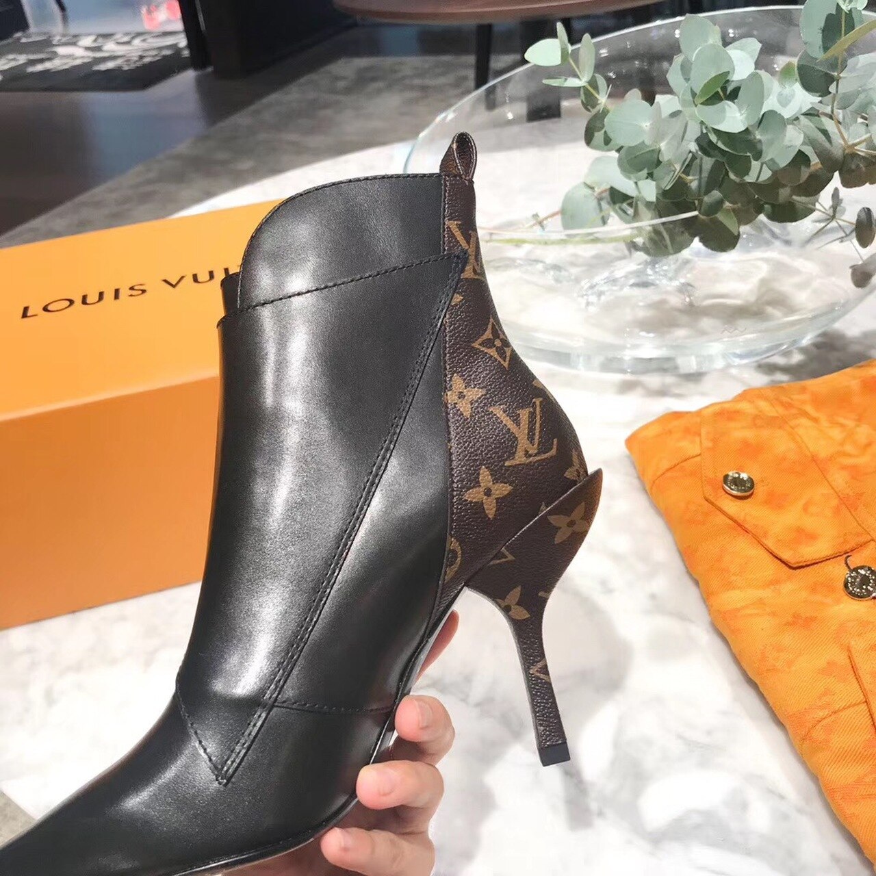 Louis Vuitton Janet Ankle Boots Calfskin Leather Fall/Winter Collection 1A586V Black