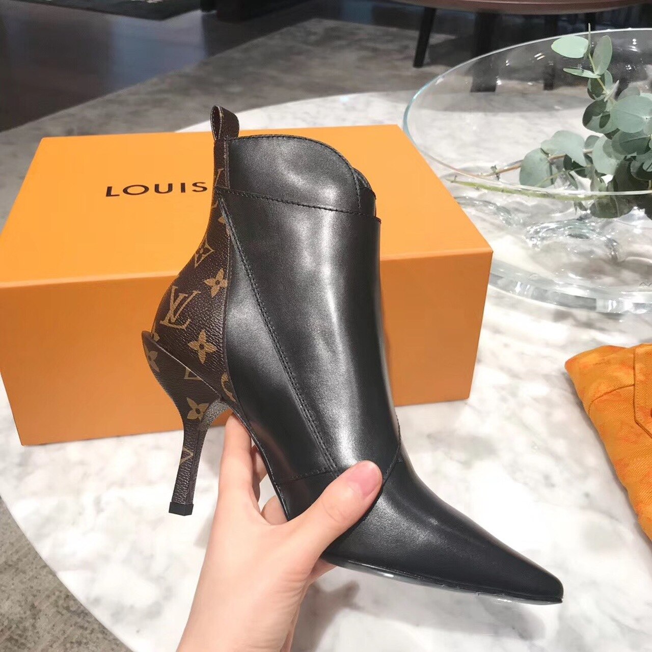 Louis Vuitton Janet Ankle Boots Calfskin Leather Fall/Winter Collection 1A586V Black