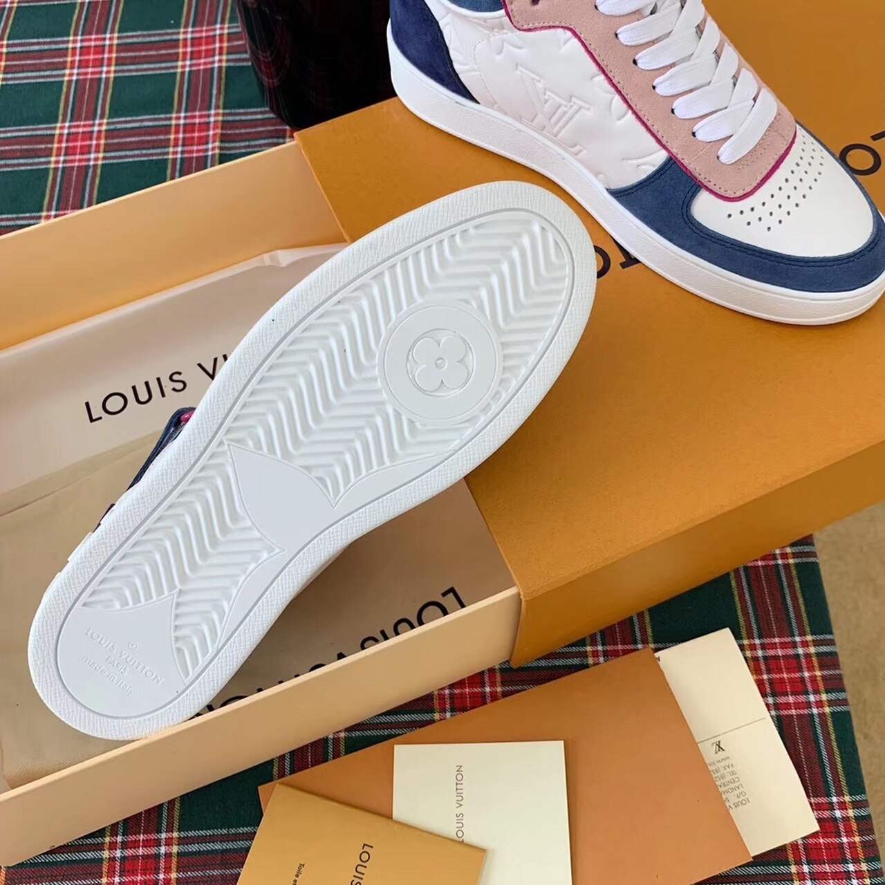 Louis Vuitton Boombox Sneaker Boot Calfskin Leather Spring/Summer Collection White/Bleu Jean/Pink