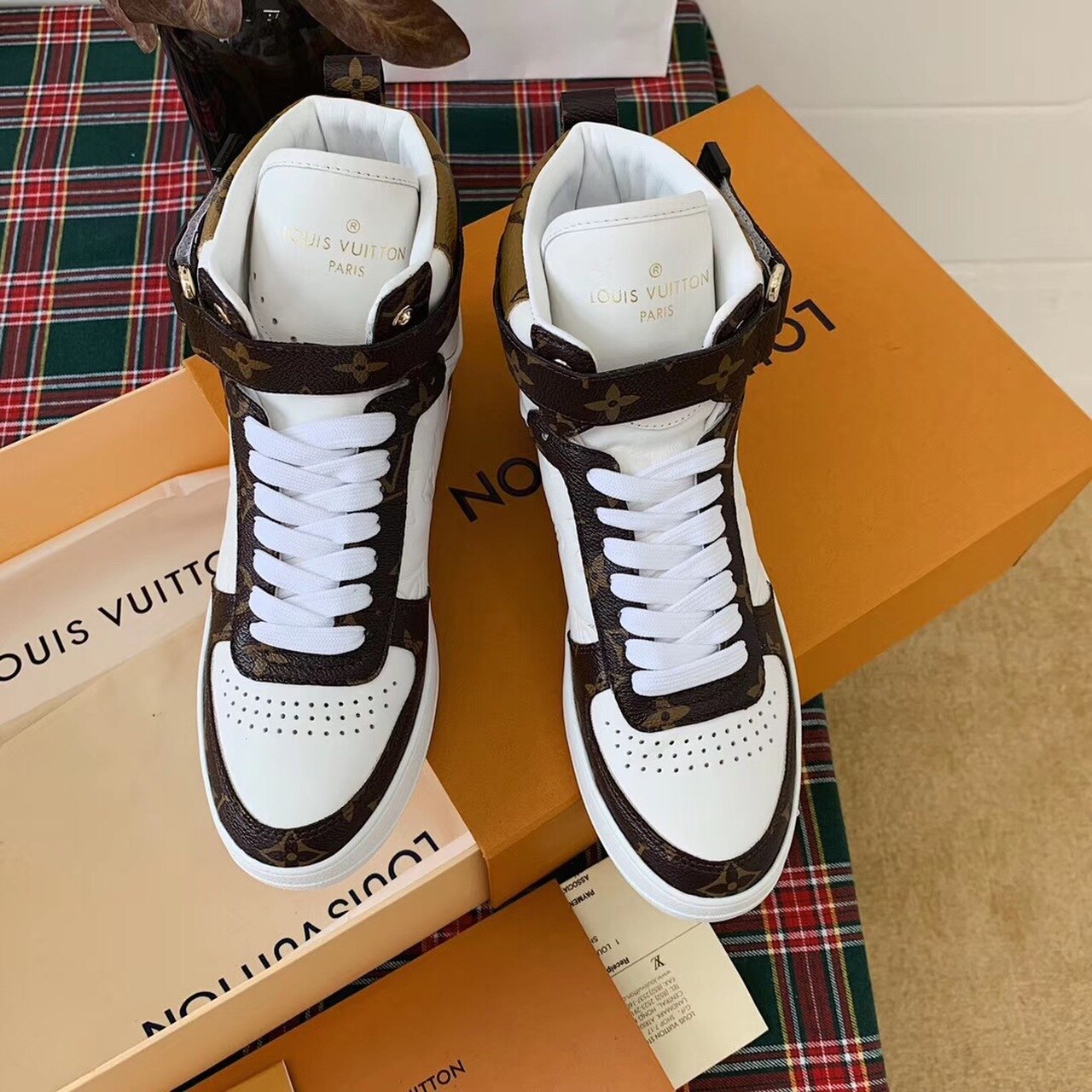 Louis Vuitton Boombox Sneaker Boot Calfskin Leather Spring/Summer Collection 1A5MWJ White/Brown