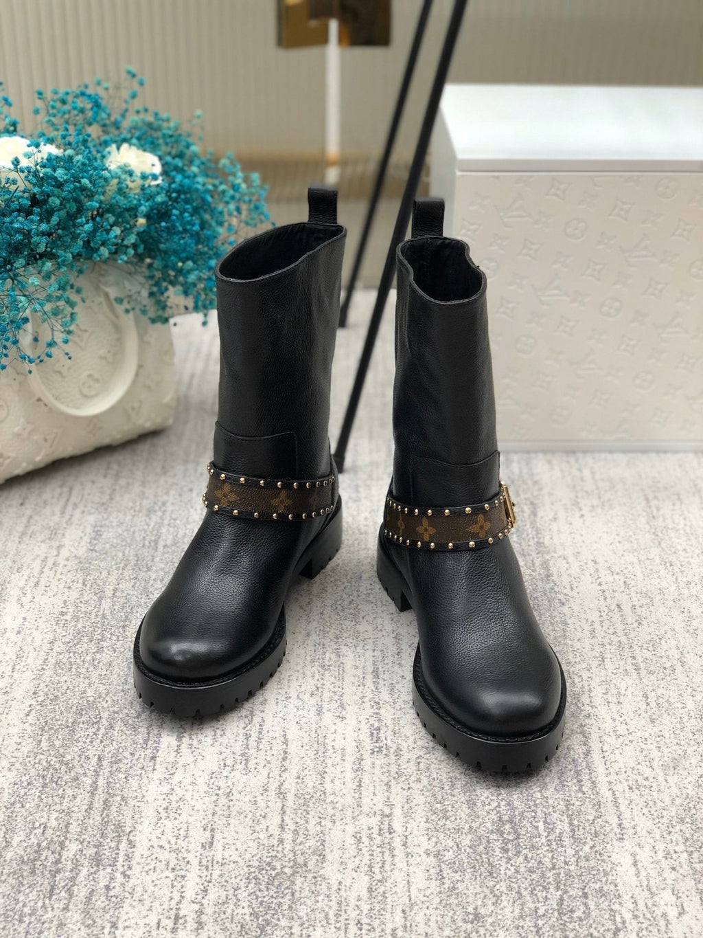 Louis Vuitton Discovery Flat Ankle Boot Black