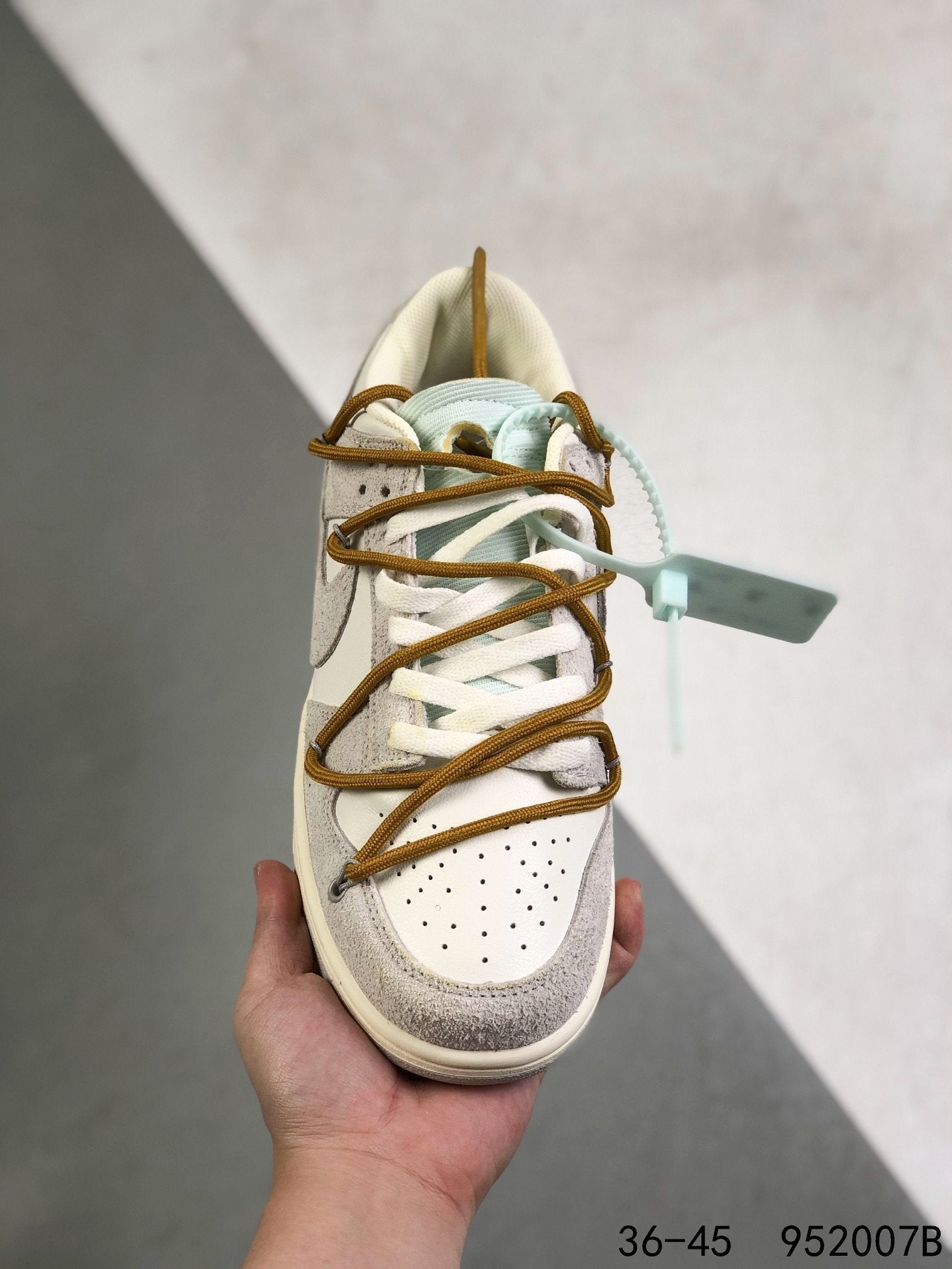 Nike Dunk Low Off-White Lot List