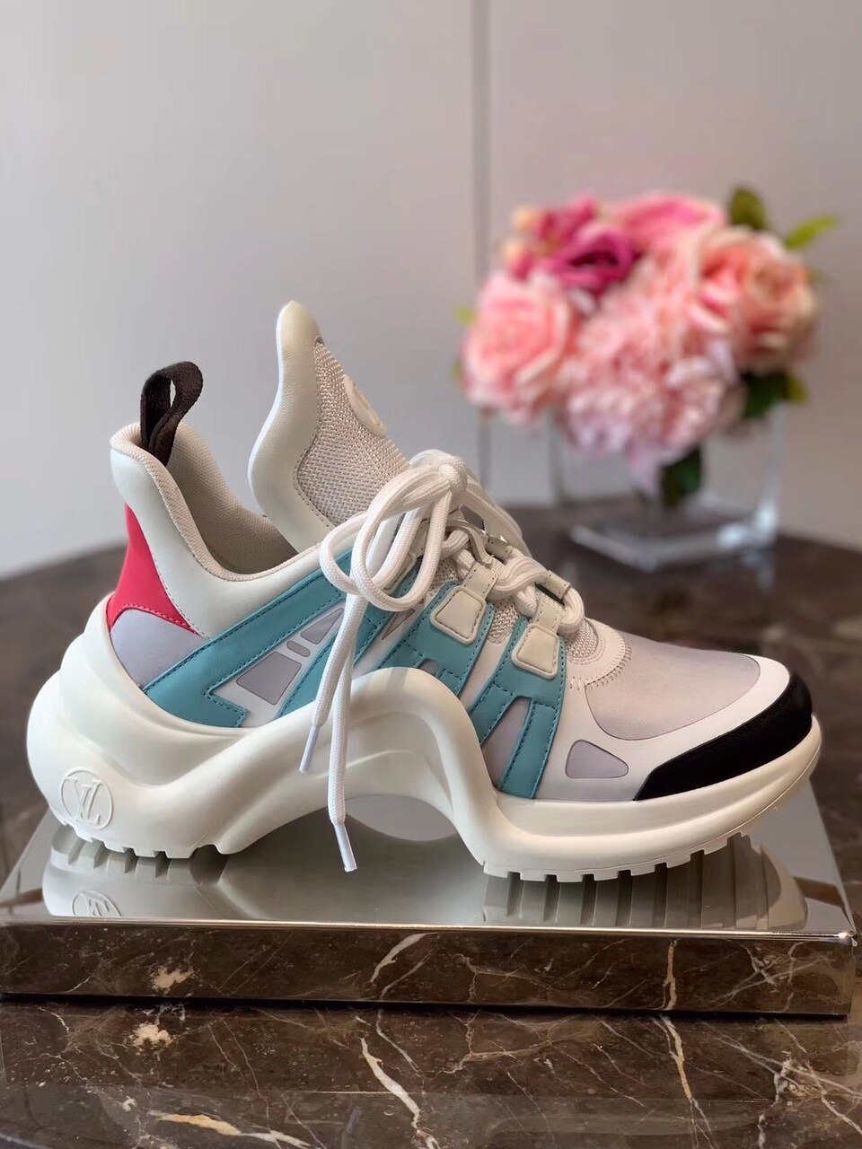 Louis Vuitton Archlight Sneakers Calfskin Leather Fall/Winter 2019 Collection 1A57CK Light Blue/Red