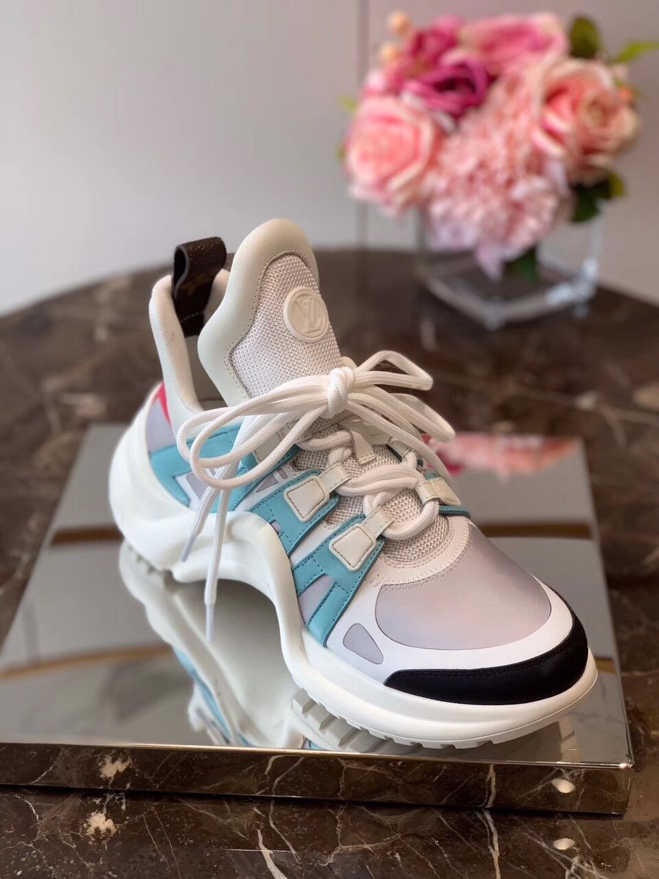 Louis Vuitton Archlight Sneakers Calfskin Leather Fall/Winter 2019 Collection 1A57CK Light Blue/Red