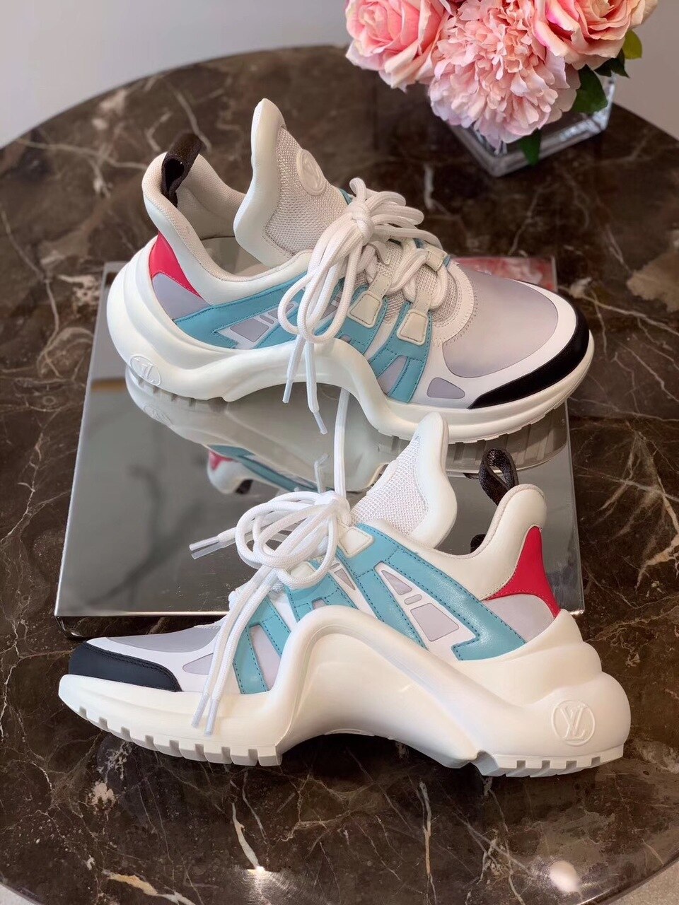 Louis Vuitton Archlight Sneakers Calfskin Leather Fall/Winter 2019 Collection 1A57CK Light Blue/Red