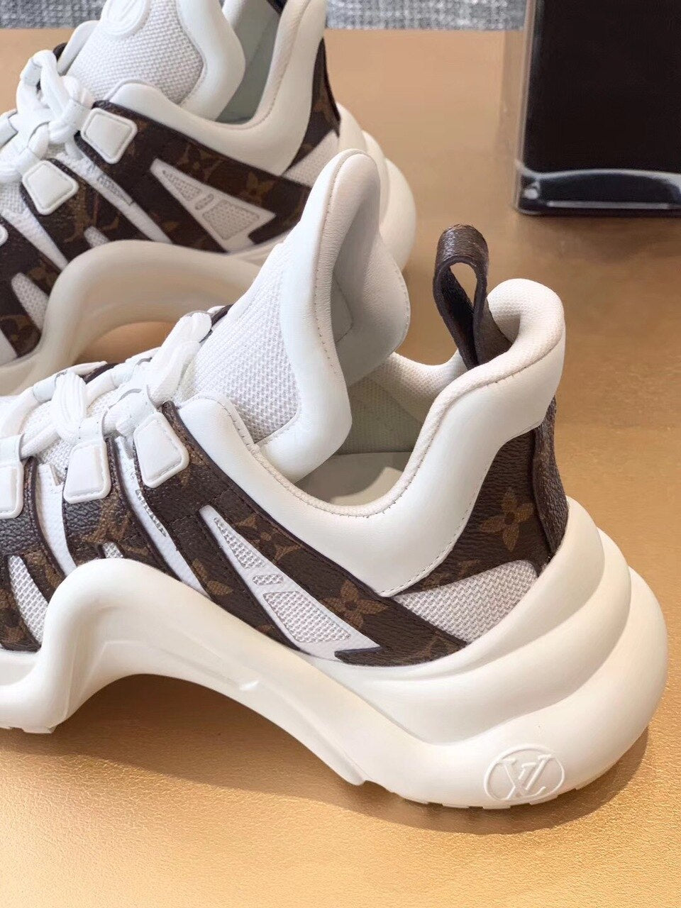 Louis Vuitton Archlight Sneakers Calfskin Leather Fall/Winter 2019 Collection 1A589P White/Brown