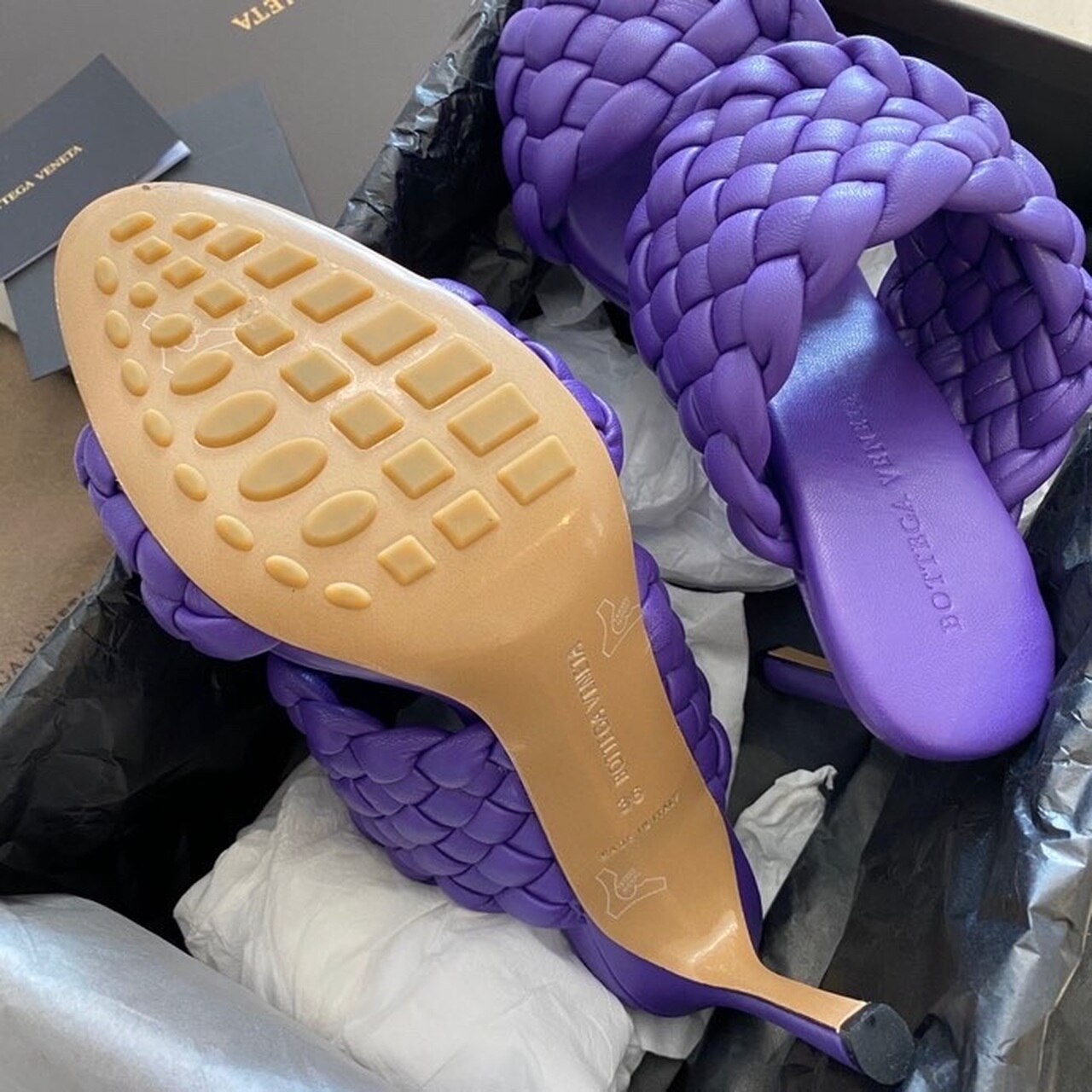 Bottega Veneta Curve Sandals 9.5cm Heel Lambskin Leather Spring/Summer 2020 Collection, Purple