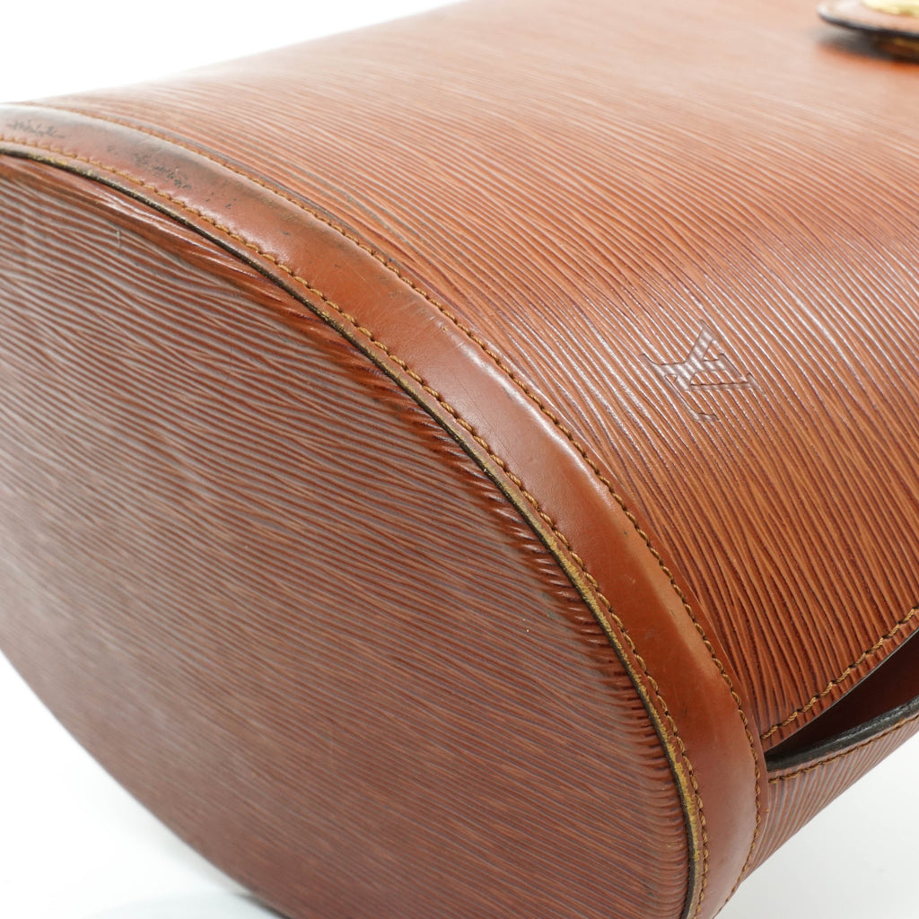Louis Vuitton Cluny Shoulder Bag
