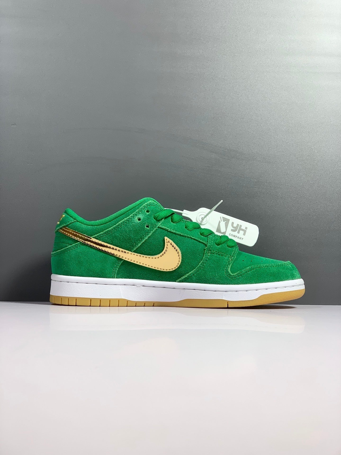 Nike SB Dunk Low St Patrick’s Day Green