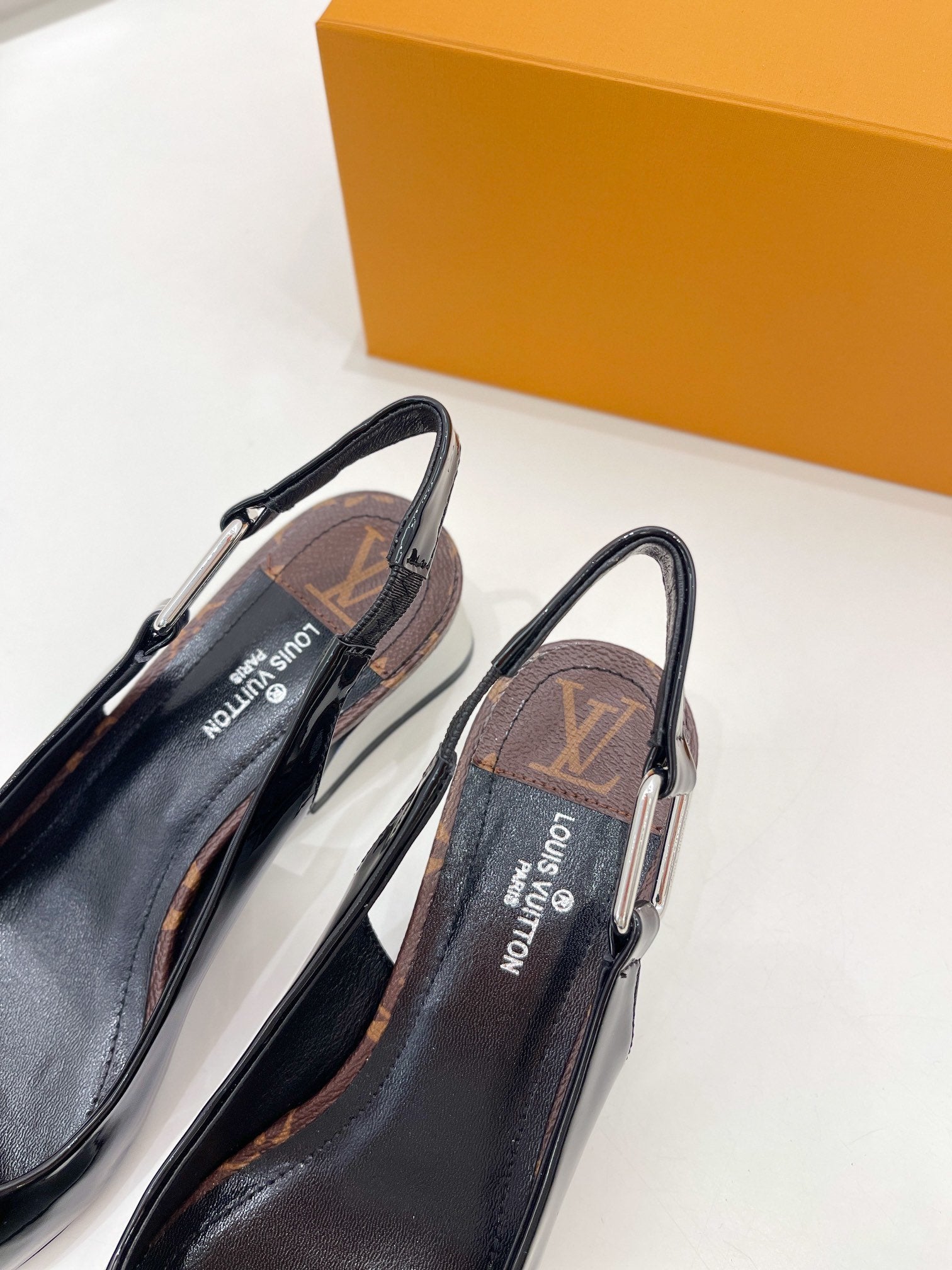 Louis Vuitton Magnetic Slingback Pump Black