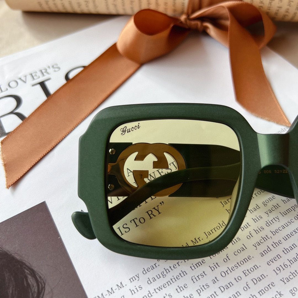 Gucci Rectangular Frame Sunglasses