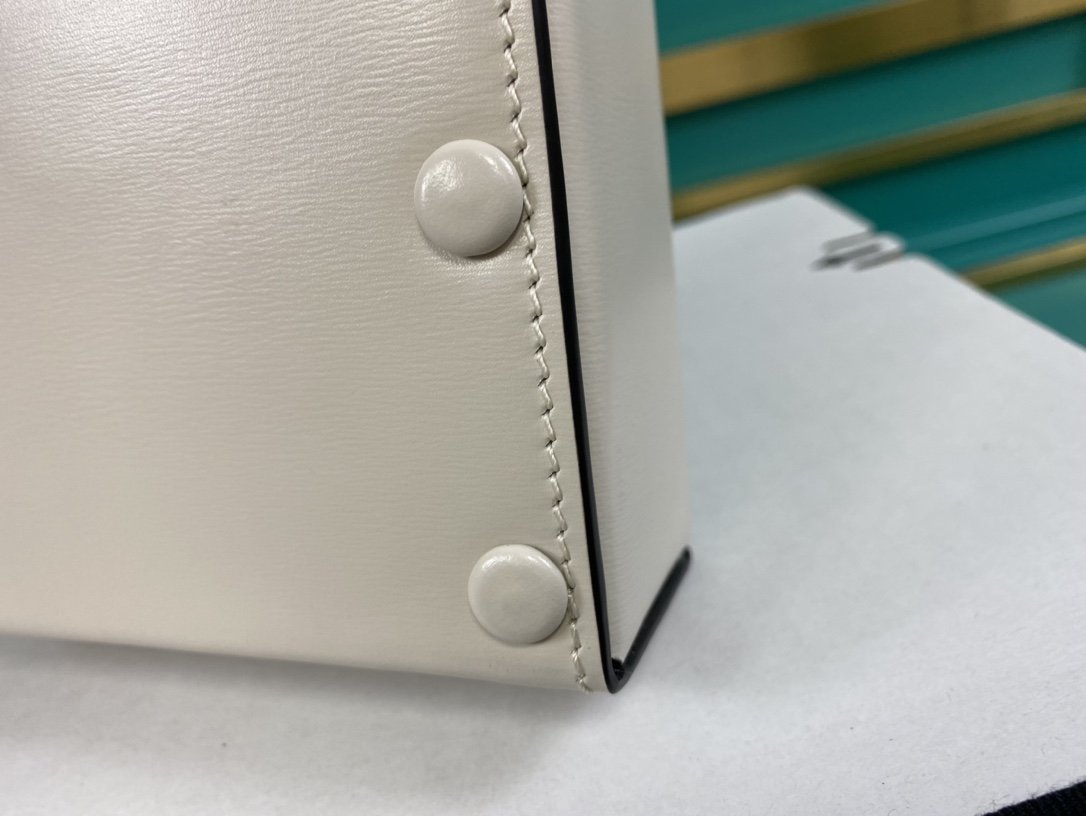 Gucci Horsebit 1955 Mini White Bag 17cm