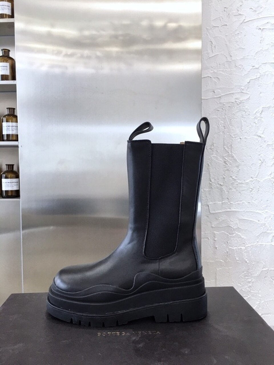Bottega Veneta Flat Triple-Sole Leather Boots Calfskin Leather Fall/Winter 2020 Collection, Black